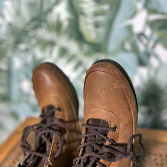 Women’s Barbour Grassmoor Brown Leather Boots - Picture 6 of 7